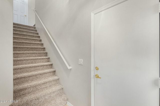 2801 N LITCHFIELD Road 18, Goodyear, AZ 85395