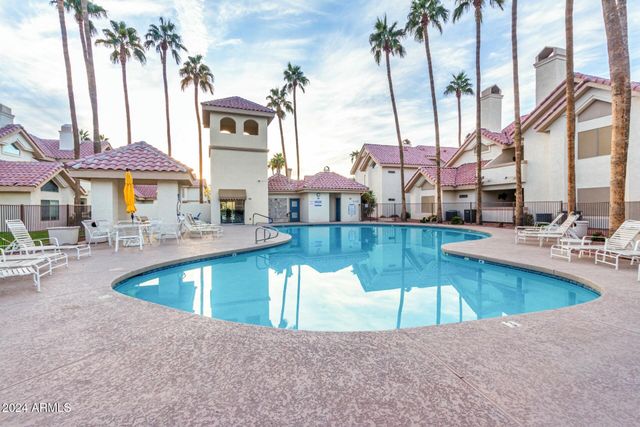 2801 N LITCHFIELD Road 18, Goodyear, AZ 85395