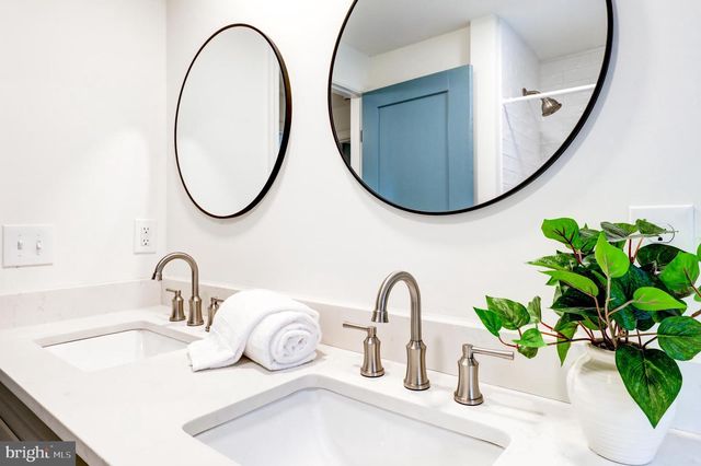 411 LYNBROOKE RD, Springfield, PA 19064