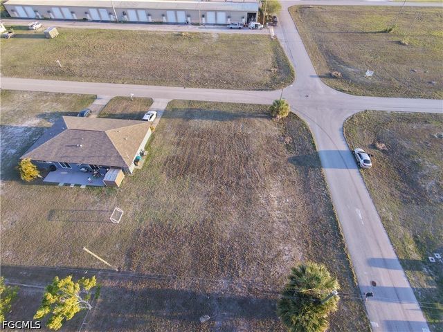 1001 NE 8th TER, Cape Coral, FL 33909