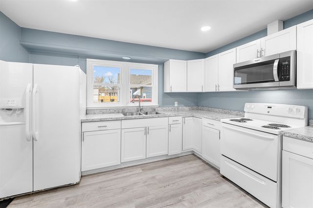 720 Sherman St, Salina, KS 67401