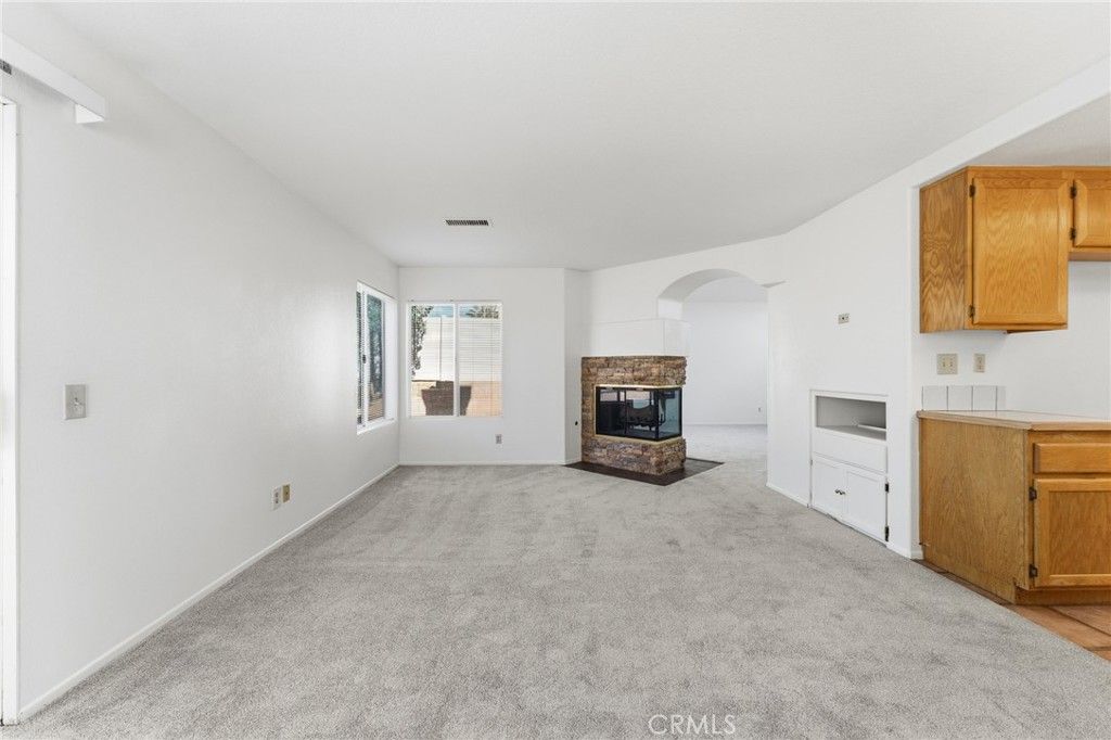 Image 9 of property listing at 35124 Willow Springs Drive, Yucaipa, CA 92399