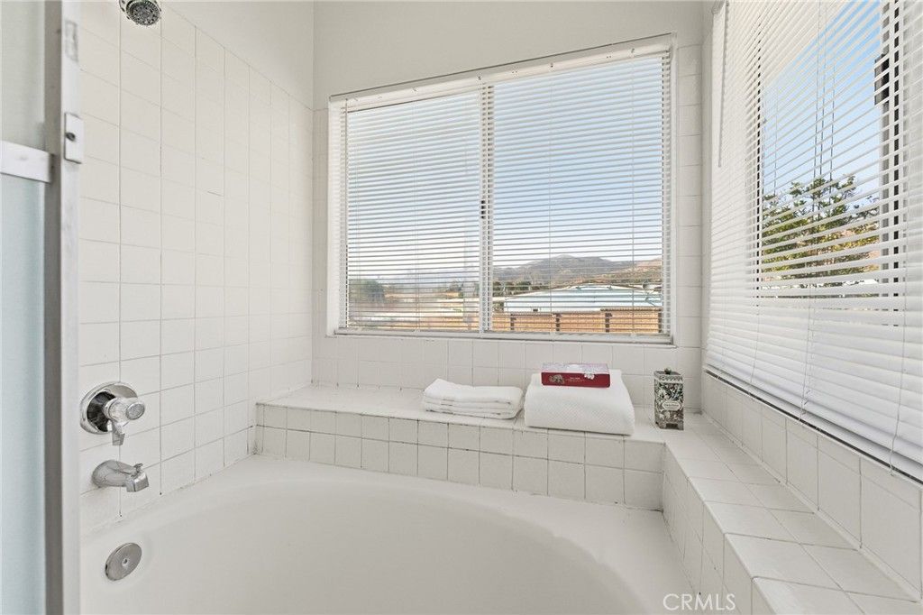 Image 19 of property listing at 35124 Willow Springs Drive, Yucaipa, CA 92399