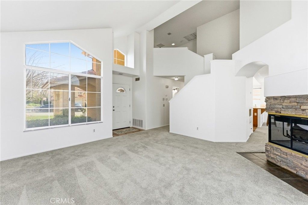 Image 7 of property listing at 35124 Willow Springs Drive, Yucaipa, CA 92399