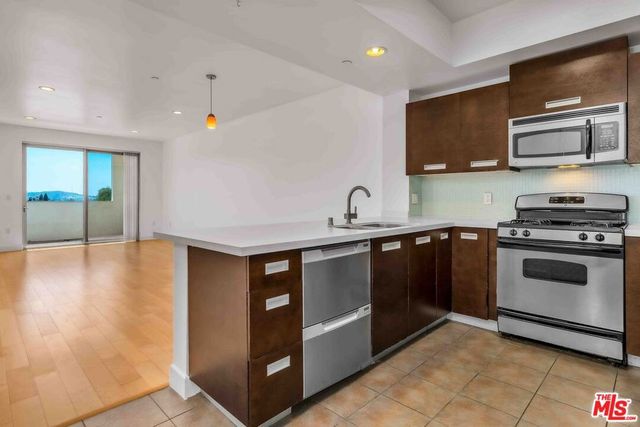 1260 S Corning Street 206, Los Angeles, CA 90035