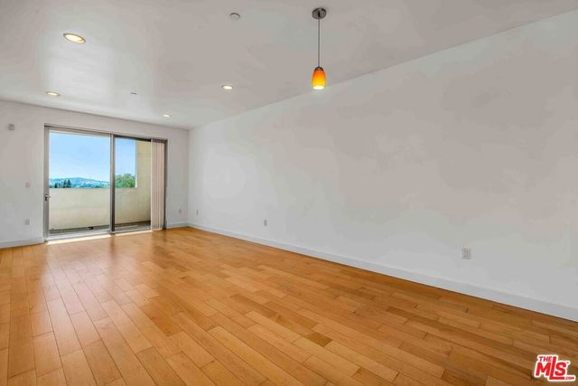 1260 S Corning Street 206, Los Angeles, CA 90035