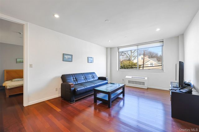 3132 Union Street 2C, Flushing, NY 11354