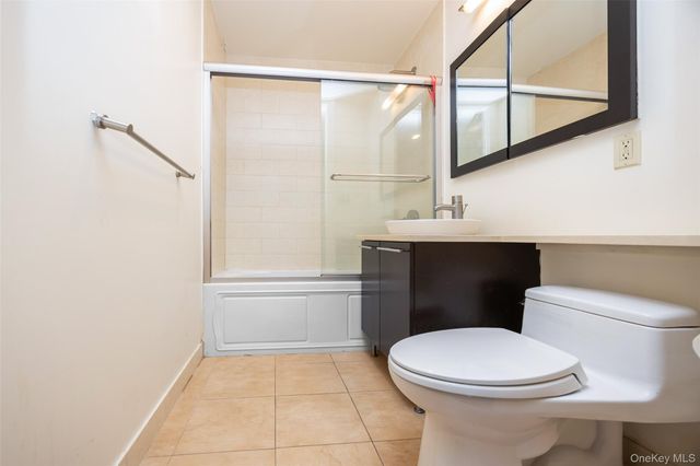 3132 Union Street 2C, Flushing, NY 11354