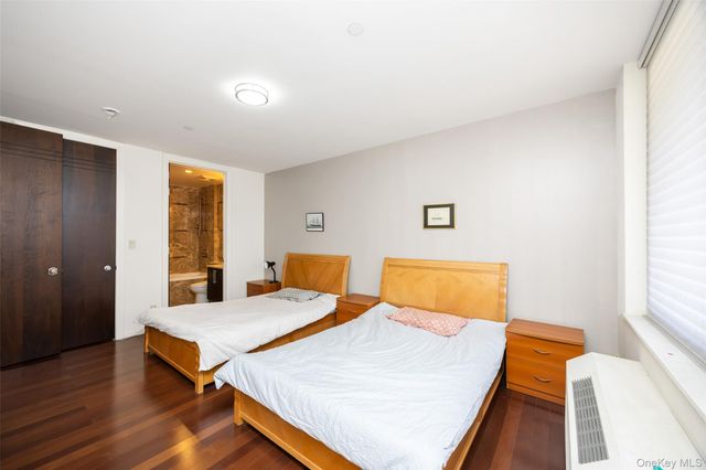 3132 Union Street 2C, Flushing, NY 11354