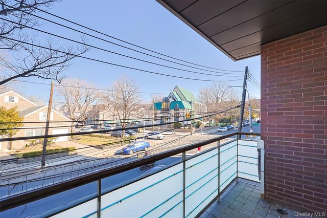 3132 Union Street 2C, Flushing, NY 11354