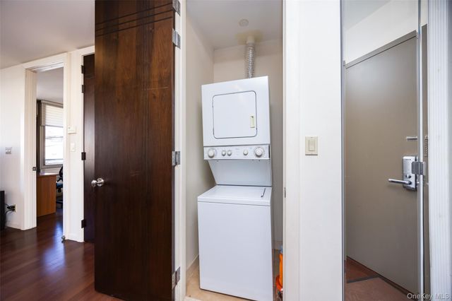 3132 Union Street 2C, Flushing, NY 11354