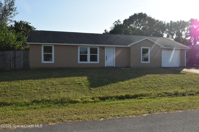 1756 Jacobin Street NW, Palm Bay, FL 32907