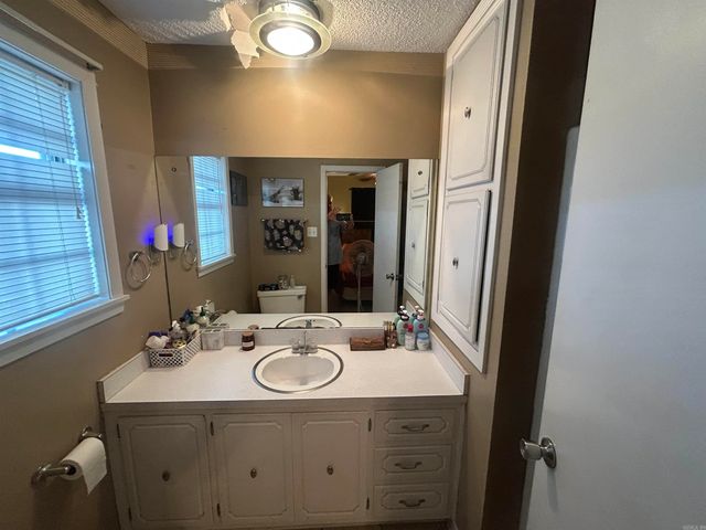 31 Indian Trail, Searcy, AR 72143