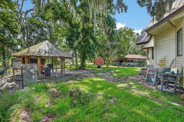 110 W PALM AVENUE, Crescent City, FL 32112