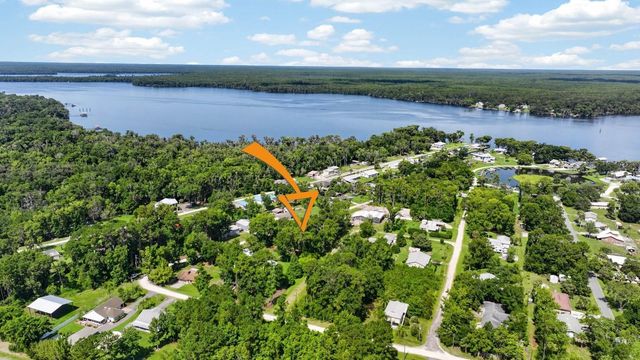110 W PALM AVENUE, Crescent City, FL 32112