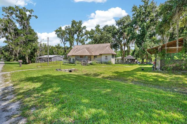 110 W PALM AVENUE, Crescent City, FL 32112