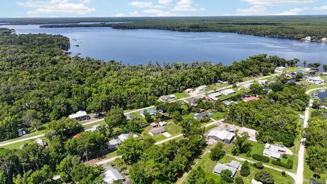 110 W PALM AVENUE, Crescent City, FL 32112