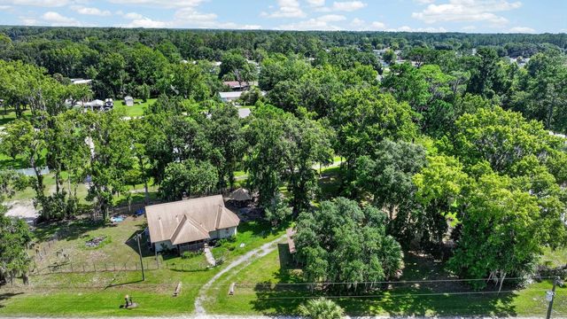 110 W PALM AVENUE, Crescent City, FL 32112