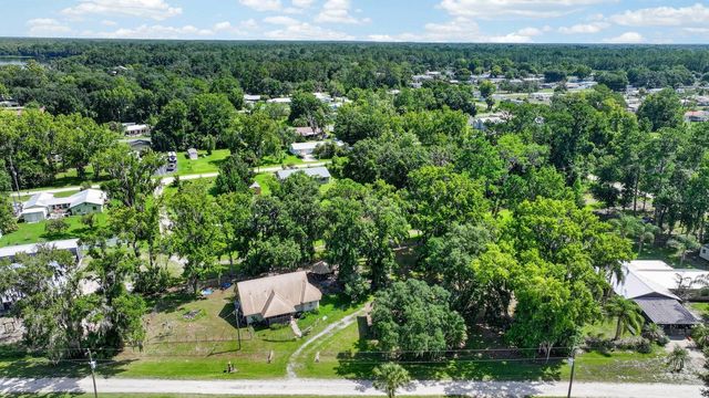 110 W PALM AVENUE, Crescent City, FL 32112