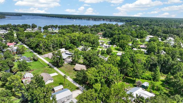 110 W PALM AVENUE, Crescent City, FL 32112