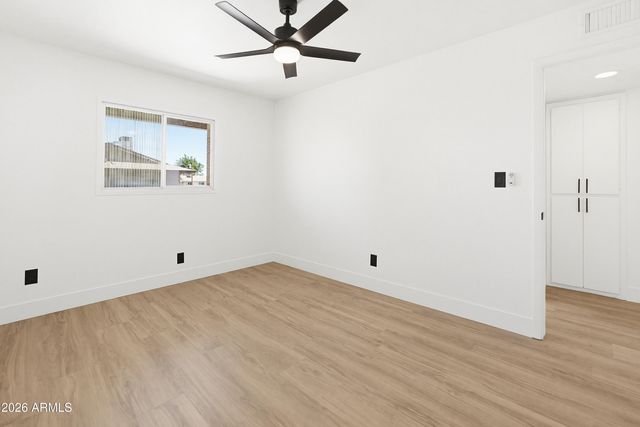 4356 W OCOTILLO Road, Glendale, AZ 85301