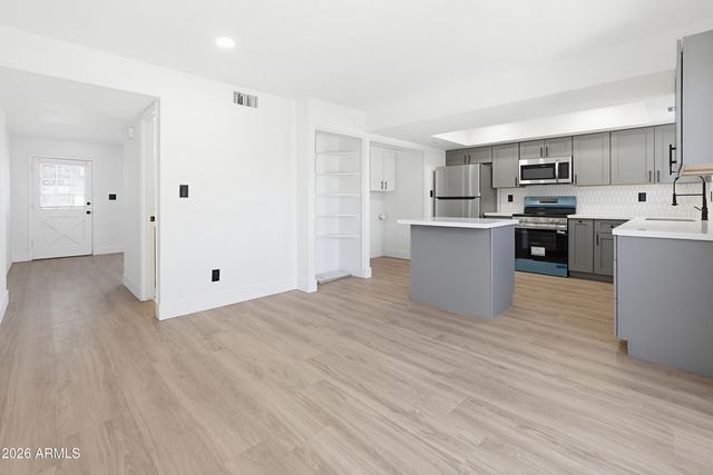 4356 W OCOTILLO Road, Glendale, AZ 85301