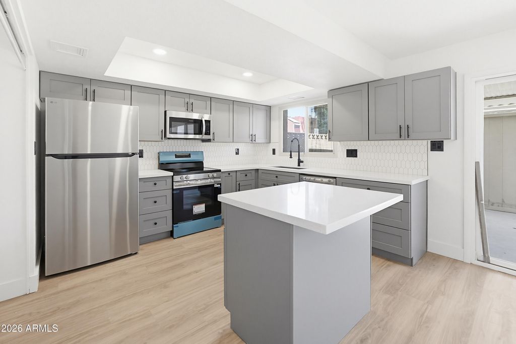4356 W OCOTILLO Road, Glendale, AZ 85301