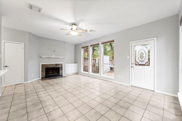 17 E Willowwood Court, The Woodlands, TX 77381