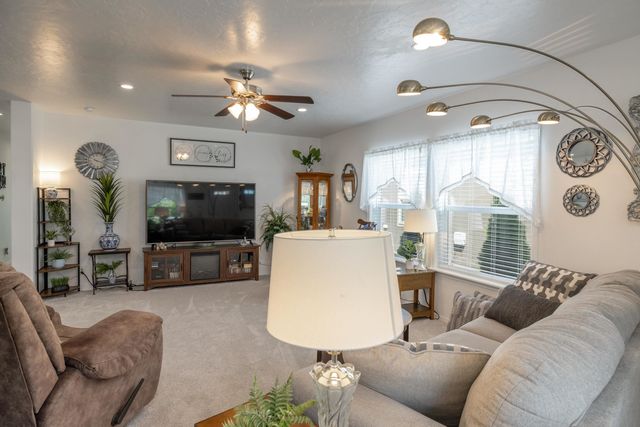 10507 N JACQUELINE Ln, Nine Mile Falls, WA 99026