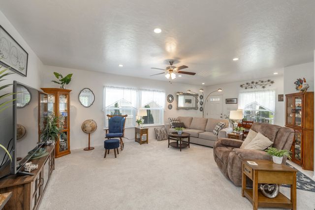10507 N JACQUELINE Ln, Nine Mile Falls, WA 99026