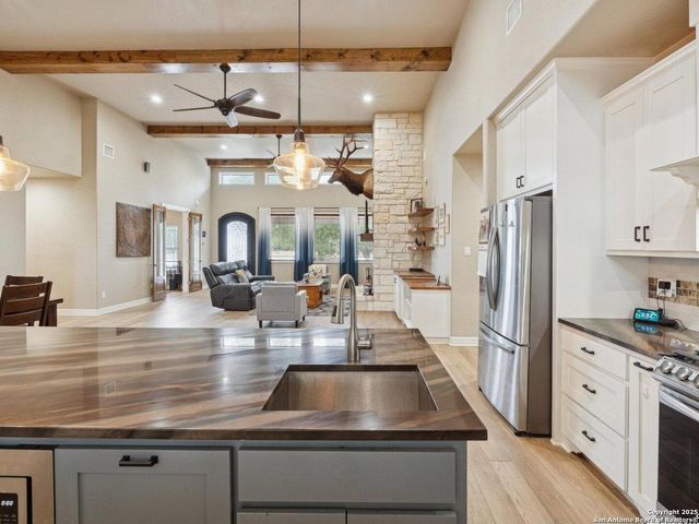 256 Park Road, Bandera, TX 78003