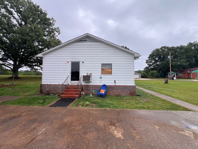168 Pafford St, Big Sandy, TN 38221