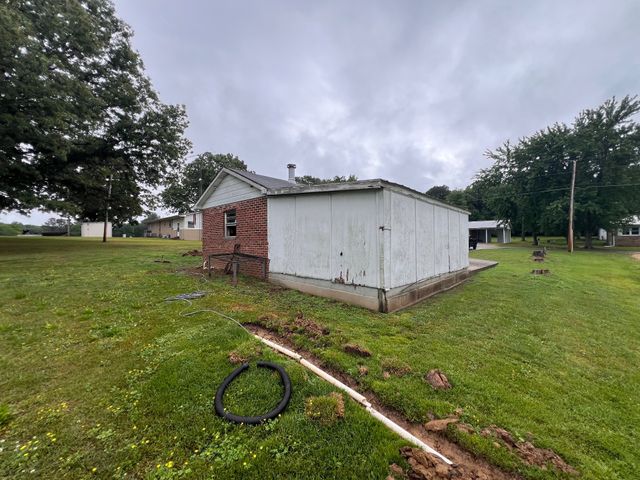 168 Pafford St, Big Sandy, TN 38221