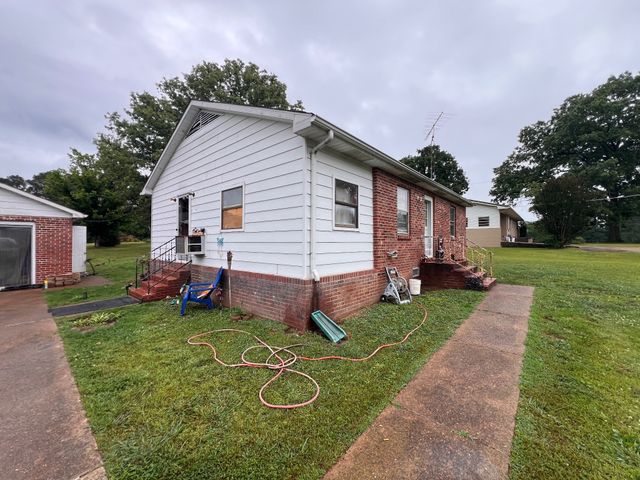 168 Pafford St, Big Sandy, TN 38221