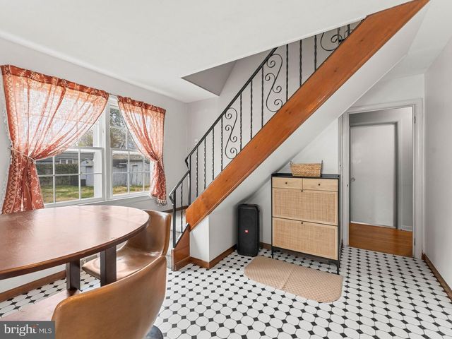 39 NEWELL AVE, Cherry Hill, NJ 08034