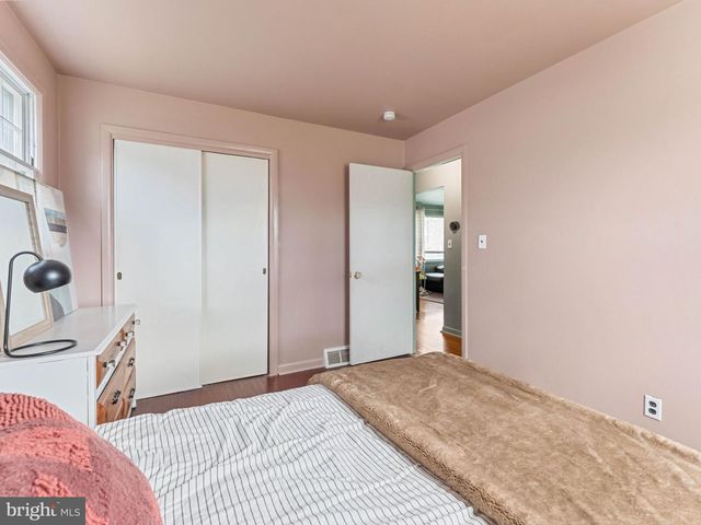 39 NEWELL AVE, Cherry Hill, NJ 08034