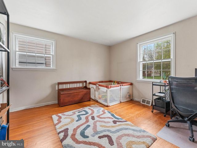 39 NEWELL AVE, Cherry Hill, NJ 08034