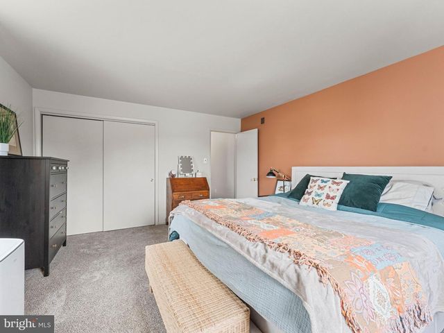 39 NEWELL AVE, Cherry Hill, NJ 08034