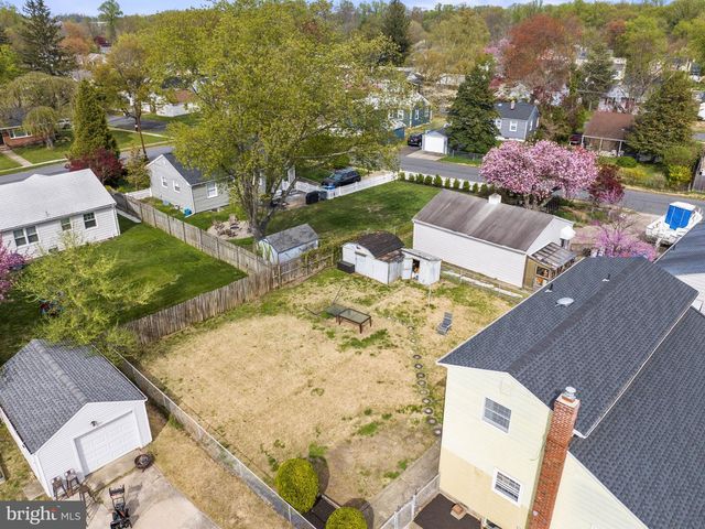 39 NEWELL AVE, Cherry Hill, NJ 08034