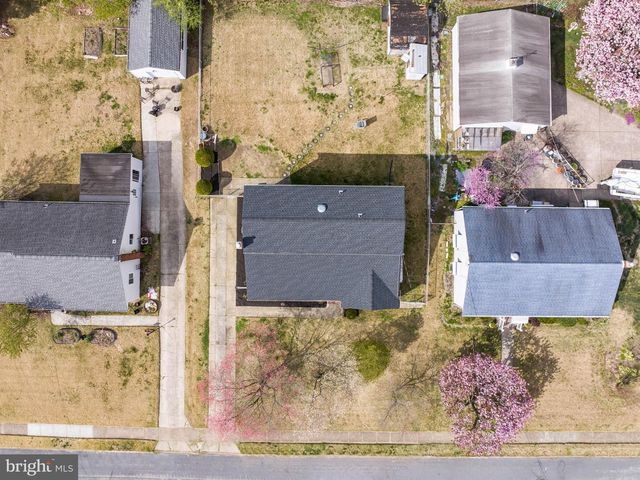 39 NEWELL AVE, Cherry Hill, NJ 08034