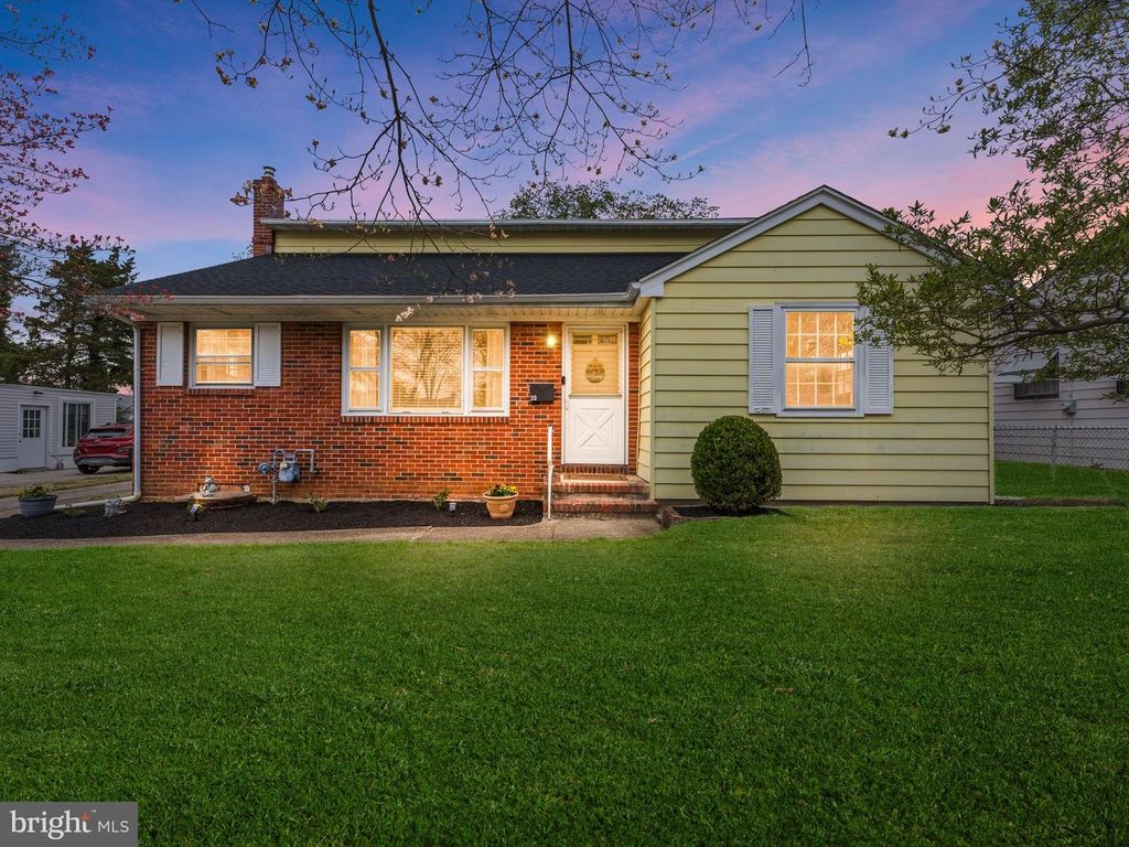 39 NEWELL AVE, Cherry Hill, NJ 08034