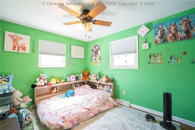 109 Valley Drive, Nitro, WV 25143