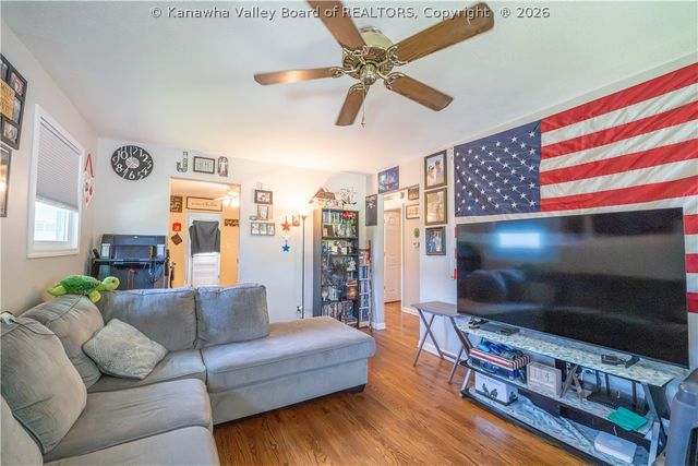 109 Valley Drive, Nitro, WV 25143