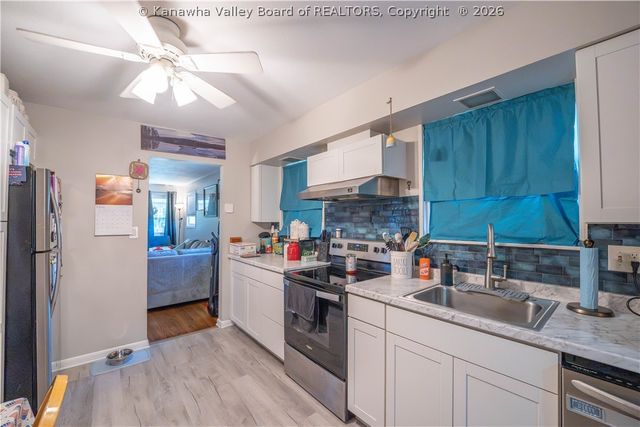 109 Valley Drive, Nitro, WV 25143