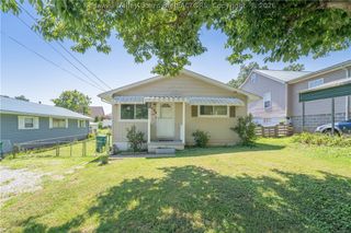 109 Valley Drive, Nitro, WV 25143