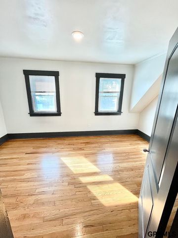 2518 Emmet Street, Omaha, NE 68111