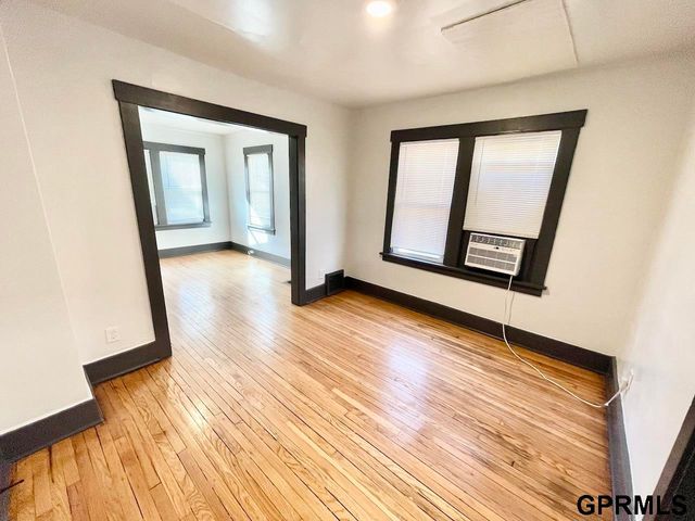 2518 Emmet Street, Omaha, NE 68111