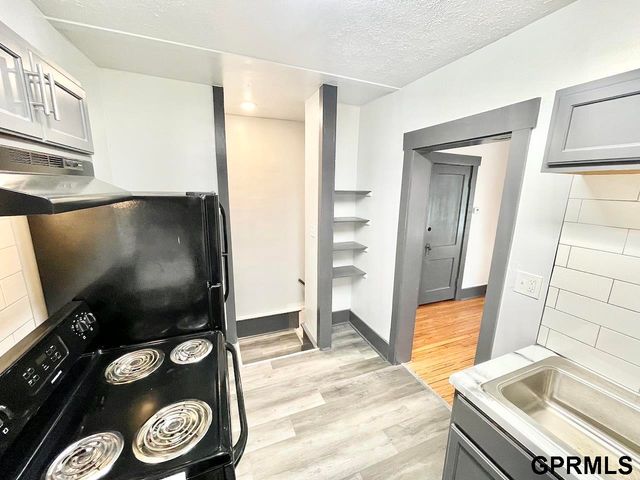 2518 Emmet Street, Omaha, NE 68111