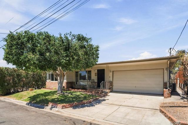 6444 Cleo St, San Diego, CA 92115