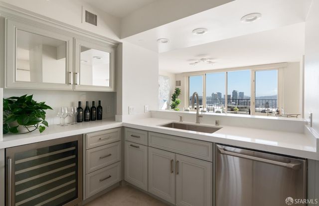 1483 Sutter Street 1505, San Francisco, CA 94109